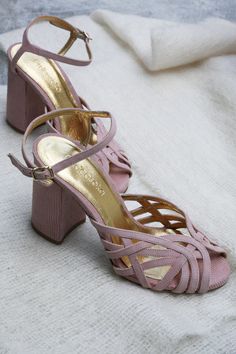 Feminine Shoes, Shoes Heels Classy, Bridal Sandals, Heels Classy, Retro Shoes, Shoe Lover