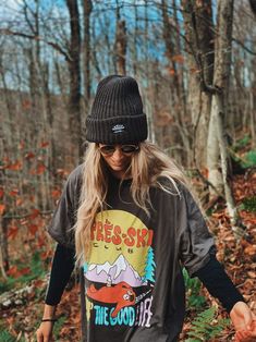 What Is My Fashion Style, Hippie Outfits Women, Colder Outfits, Granola Girl Outfits, Surfergirl Style, Womens Oversized Tee, Hiking Style, Oversized Aesthetic, Edgy Fashion Outfits