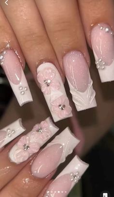 White Ombré Nails With Design, Medium Quince Nails, Princess Nails Aesthetic, Quince Nails Pink, Flared Nails, Quinceanera Nails, Summery Nails