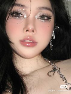 Dark Angel Makeup, Douyin Beauty, Dark Fairy Makeup, Gem Makeup, Pop Makeup, Angel Makeup, Concert Makeup, Vampire Bride, Sparkly Makeup