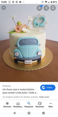 a cake that is sitting on top of a table with the word love spelled in spanish