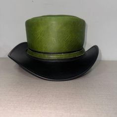 Handmade Green Leather Top Hat Steampunk Vintage Style, Unique Cosplay Hat - Etsy Classic Steampunk, Unique Cosplay, Vintage Inspired Outfits, Inspired Outfits, Vibrant Green