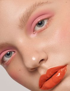 Bright Blush Make Up, Spring Editorial Makeup, Pink Editorial Makeup, Glossy Eyes, Cool Makeup Looks, Wacom Intuos, Beauty Shoot, Sony Alpha