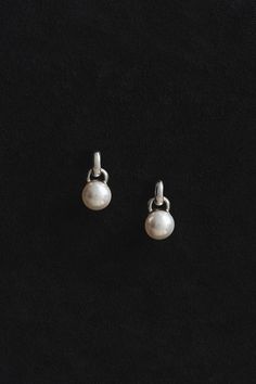 Everyday Pearl Earrings | Sophie Buhai Los Angeles, Angeles, Sophie Buhai Jewelry, Crystal Pearl Earrings, Sophie Buhai, Closet Inspiration, Minimal Jewelry, Vermeil Jewelry, Creative Direction