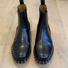 Valentino Men Rockstud Leather Chelsea Boot Black Size 43.5 With Box And Dust Bags Designer Leather Boots With Spikes, Black Calf Leather Boots With Rivets, Luxury Leather Boots With Silver Studs, Valentino Shoes, Black Chelsea Boots, Valentino Men, Leather Chelsea Boots, Chelsea Boot, Chelsea Boots