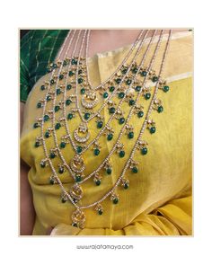 Polki Satlada Necklace, Satlada Necklace Bride, Light Weight Beads Jewellery Designs, Uncut Earrings Gold, Satlada Haar Hyderabadi, Sath Lada Necklace, Panchlada Necklace Gold, Saath Lada Haar, Panch Lada Haar