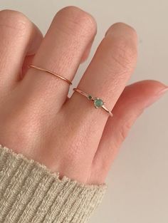 Minimalist Jewelry Silver, Rings Aesthetic, Silver Hair Color, Aesthetic Minimalist, Aesthetic Grunge, Aesthetic Vintage, Silver Hair, Brunette Hair Color, Minimalist Jewelry