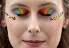 Pride Parade Makeup Ideas, Pride Parade Makeup, Makeup Pride, Pride 2024, Rainbow Beauty, Pride 2023, Ball Makeup, Stonewall Riots, Pride Makeup