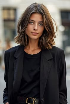 Women’s Hair Styles 2024 Medium, Short Haircut Style Women, Short Medium Hairstyle Women Layers, Medium Short Haircut With Layers, Woman Haircut Short Medium, Short Hairstyle Women Straight Fine Hair, Mid Length Medium Brown Hair, Angled Shoulder Length Hair, Straight Hair Shoulder Length Haircuts