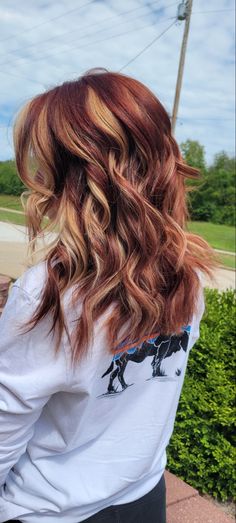 Trending Women’s Haircuts, Brownish Red Hair With Blonde Money Piece, Dark Copper Hair Blonde Money Piece, Red Hair With Blonde Money Piece And Highlights, Red Money Piece Hair Blonde, Summer Hair Ideas 2023, Cowboy Red Hair With Blonde, Red Foils, Medium Gold Copper Hair