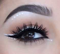 Music Festival Makeup, Black And White Makeup, Make Up Designs, White Makeup, White Eyeliner, Eye Makeup Steps, Eye Makeup Designs, Makijaż Smokey Eye, Makeup Eye Looks