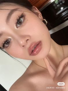 Natural Tone Makeup, Cool Tone Makeup Looks Natural, Makeup For Warm Tone, Kpop Idol Makeup Look, Thai Makeup, Warm Tone Makeup, Asian Makeup Looks, Light Makeup Looks, Soft Makeup Looks