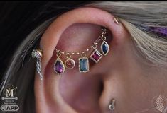 Funky Nose Ring, Cool Ear Piercing, Ear Piercing Curation, Ušný Piercing, Pretty Piercings, Ear Curation, Body Decor, Piercing Inspo, Fancy Sapphire