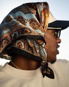 Pirate Renaissance Silk Bandana Guys In Bandanas, Silk Bandana Outfit Men, Unique Hats For Men, La Style Outfits Men, Men’s Head Scarf, Silk Scarf Outfit Men, Styling A Silk Scarf, Mens Bandana Style, Men Bandana Style