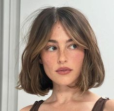 Lob Hairstyle With Curtain Bangs, Short Hair Framing Pieces, Lob And Curtain Bangs, Short Hair With French Bangs, Shoulder Bob With Curtain Bangs, Mid Neck Bob, Bob Hair With Curtain Bangs, Hair Cuts For Volume, Short Brown Hair With Curtain Bangs