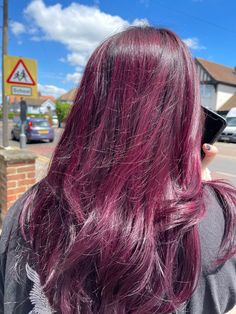 Purple long witchy hair for autumn Wine Pink Hair, Hair For Autumn, Reddish Purple Hair, Draculaura Hair, Plum Red Hair, Plum Purple Hair, Plum Hair Color