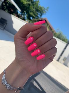 Neon Biab Nails, Neon Pink Acrylic Nails Coffin, Light Neon Pink Nails, Pink Nails Neon, Bright Gel Nails, Gel Toe Nails, Cow Nails, Wow Nails