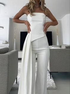 White Outfit For Graduation, Pant Suit Graduation Outfit, White Jumpsuit Wedding Classy, Graduation Elegant Outfit, White Outfit Graduation, Going To A Graduation Outfit, Graduation Fit For Women, White Jumpsuit Graduation, Classy White Outfits For Women