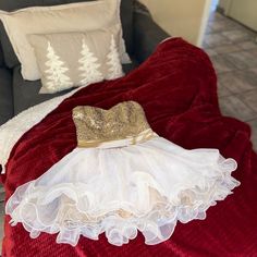 Beautiful Gold Dress. Perfect For The Holidays! White Ruffled Dress For Homecoming, White Homecoming Dress With Ruffles, White Ruffled Homecoming Dress, Burgundy Strapless Dress, Gold Holiday Dress, Orange Party Dresses, Red Tunic Dress, Short Satin Dress, Red Strapless Dress