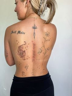 Scatter Back Tattoo, Collage Back Tattoo, Sticker Tattoo Back Women, Flattering Back Tattoos, Back Tatooed Girl Aesthetic, Back Patch Work Tattoo Women, Off Center Back Tattoos Women, Women’s Back Tattoos Unique, Patchwork Tattoos Women Aesthetic