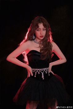 Esther Yu, Lil Black Dress, Korean Girl Fashion, Gala Dresses, Black Swan, Fashion Design Clothes, Kpop Outfits