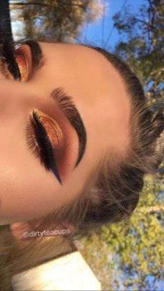 warm shadows with bold liner Makeup 2018, Orange Makeup, Eye Makeup Remover, Colorful Makeup