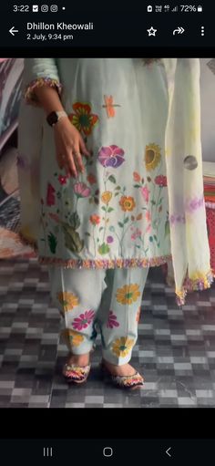 Punjabi Suit Painting Design, Paint Suits Punjabi, Hand Painted Suits Punjabi, Suit Painting Designs Punjabi, Afgani Salwar, Paint Suit Design For Women, Painted Suits, Fabric Colour Painting, Cotton Suit Designs