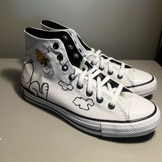 Converse Peanuts X Chuck Taylor All Star High Snoopy And Woodstock Men Size 9 New With Box Snoopy Converse, Snoopy And Woodstock, Chuck Taylor All Star, Woodstock, Chuck Taylors, All Star, Peanut, Athletic Shoes, Shoes Mens