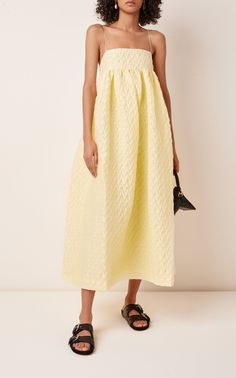 Cecilie Bahnsen, Mellow Yellow, Linen Dresses, Primavera Estate, Look Cool, Moda Operandi, Spring Summer Fashion, Square Neck, Fashion Collection