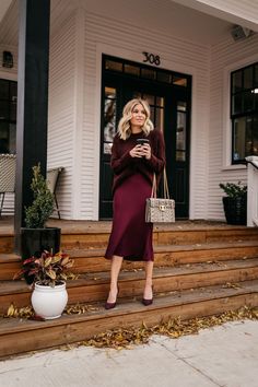 Silk Skirt Outfit, Monochromatic Fashion, Burgundy Outfit, Burgundy Skirt, Monochromatic Outfit, Boujee Outfits, Mid Summer, Dark Autumn