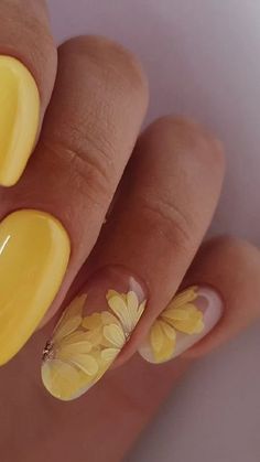 Y2k Inspired Nails Simple Dot Nail Art, Easy Summer Nail Ideas, Y2k Inspired Nails, Funky Nail Art Designs, Dot Nail Art Designs, Nail Art Ideas For Summer, Art Ideas For Summer, Yellow Nail Art, Funky Nail Art