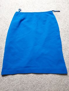 Women's Petite Le Suit lined royal blue polyester suit skirt size 8P. Le Suit, Royal Blue, Table Decorations, Skirt, Blue