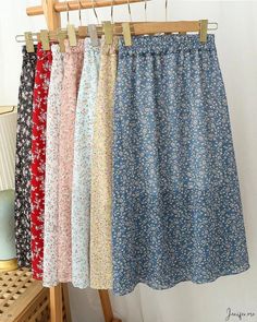 Sophisticated Floral Draped Chiffon Midi Skirt with High-Waist A-line Design Chiffon Midi Skirt, Floral Print Maxi Skirt, Printed Long Skirt, Floral Print Midi Skirt, Chiffon Maxi Skirt, Chiffon Floral, Floral Maxi Skirt, Floral Midi Skirt, Printed Midi Skirt