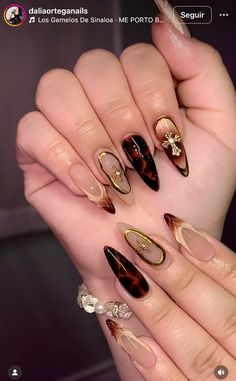 Airbrush Nails, Stop Staring, Gold Nails, Beauty Nails, Top Coat, Nails Inspiration, Tortoise, Almond, Nail Designs