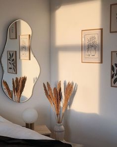 Wall Mirror Hiasan Bilik Tidur, Barn Living, Small House Interior, Light Mirror, Aesthetic Living Room, Mirror On The Wall, Corner House, Happy House, Happy Art