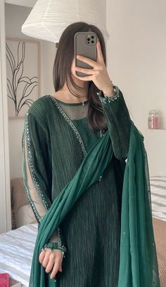 Silk Dresses Designs, Cotton Dress Summer Casual, Marriage Suits, Shoes Guide, Lawn Dresses, Clothing Pattern Design, Pakistani Women Dresses, Celebrity Casual Outfits