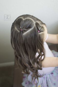 Simple Heart Hairstyle-very easy DIY #hearthair #valentinesdayhairstyle #hearthairstyle #hairstylesforkids #toddlerhairstyles #easyhairstyles #hearthairstyles #hairtodreamhairstyles #hearthairstylesforgirls Heart Hairstyles, Heart Hairstyle, Lil Girl Hairstyles