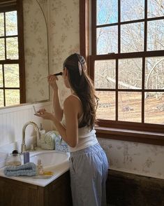 Jolie Photo, Just Girly Things, Feminine Energy, Brushing, Girly Girl, Morning Routine