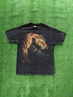 "Vintage 90's 1998 Knoxville Zoo Tiger World Issue T-shirt. Has fading and pilling. NO holes or major stains. In good vintage condition... Ready To Wear!! Size M. Measurements: Pit to Pit: 19 3/4\" Collar to Bottom: 26 1/4\" Pit to End of Sleeve: 4 3/4\"" Tiger Vintage, Tiger World, Funny Tiger, Toronto Zoo, Tiger Shirt, Mens T Shirts, Mens Graphic Tee, Vintage Tshirts, Ready To Wear