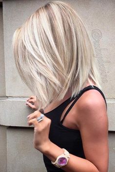 Medium Haircuts With Bangs For Thin Hair Platinový Blond, Long Bobs, Layered Bob Hairstyles, Haircut And Color, Short Hairstyle, Long Bob, Medium Length Hair Cuts, Great Hair, Blonde Hair Color