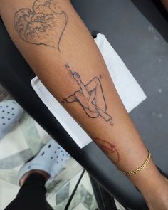 Tattoos Black Women, Small Dope Tattoos, Detailed Tattoos, Armband Tattoos, Popular Characters