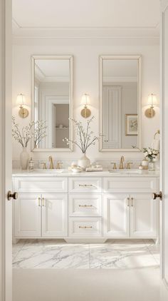 Neutral Bathroom Decor Interior Design Powder Room, Bathroom Inspiration Gold Accents, Gold And White Master Bath, Pearl Bathroom Ideas, Vintage White Bathroom Ideas, Bright And Airy Bathroom, Pure Salt Interiors Bathroom, Modern French Country Interior, Classic Guest Bathroom