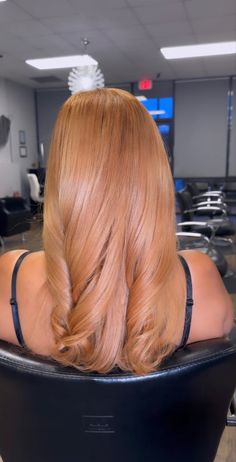 Strawberry Light Blonde Hair, Caramel Blonde Hair On Black Women, Strawberry Honey Blonde Hair, Strawberry Blonde Black Women, Light Ginger Hair Black Women, Strawberry Blonde Hair Black Women, Hairstyles Tutorials Step By Step, Blonde Silk Press, Honey Ginger Hair Color