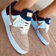 Best Best Shoes For Men Nike Shoes Women Fashion, Nike Shoes Air Force, Nike Fashion Shoes, All Nike Shoes, Nike Air Shoes, Best Shoes For Men, Cute Nike Shoes, Cute Sneakers, Fresh Shoes