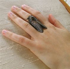 Steampunk Rings, Interlocking Ring, Insect Jewelry, A Mirror, Gothic Jewelry, Jewelry Inspo, My Wedding, Black Rings, Piercing Jewelry