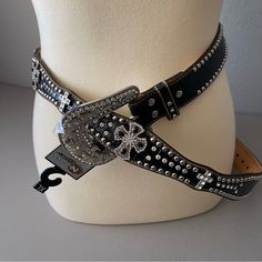 Nocona Blk/Studs Cross Charm Rhinestone Stud Genuine Leather Western Belt 100% Leather Buckle Closure Dry Cloth Clean This Western Belt Completes Your Ensemble With Dramatic Flair Tags Boho Bohemian Cross Country Rodeo Bling Maximalist Fashion Trendy Gyaru Belt, Western Rocker Outfits, Goth Western, Rodeo Belt Buckles, Cool Belt Buckles, Nocona Boots, Maximalist Fashion, Rocker Outfit, Rocker Girl