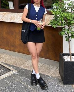 Black Dress And Loafers Outfit, Dress With Loafers Outfit, Summer Loafers Outfit, Loafers Outfit Aesthetic, Loafers Outfit Summer, How To Have Style, Loafers Outfit, Everyday Outfit, Casual Style Outfits