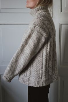 Ravelry: Fridagsgenser / fridag sweater pattern by Enya Ødegaard / Aftenstrikk Knitting, Ribe, Instagram, Knitted Scarf, Closet, On Instagram