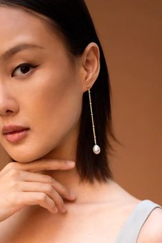 Hampton Pearl Drop Earring by Jenny Yoo | Shop Online Now Pearl Drop Earrings Gold, Chic Brides, Bridal Earrings Drop, Jenny Yoo, June Wedding, Freshwater Pearls Earrings, Romantic Look, Organic Matter, Water Pearls