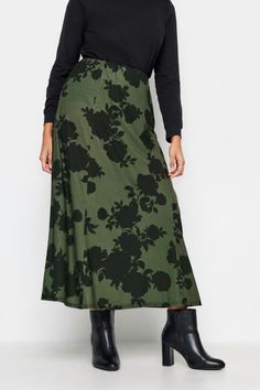 Shop M&Co Khaki Green Floral Print Maxi Skirt at Yours Clothing. Discover women’s plus size clothing in sizes 10-36 with fast delivery. Green Maxi Skirt, Animal Print Dress Casual, Floral Print Maxi Skirt, Petite Leggings, Print Maxi Skirt, Party Dress Sale, Tall Fashion, Green Maxi, Green Floral Print